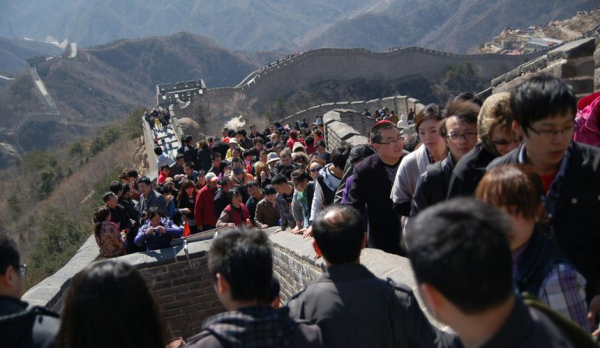 Туристы поддержали китайские лимиты на фото в популярных местах