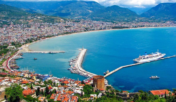 В Аланье проверяют морскую воду после жалоб туристов на опасную бактерию В Аланье проверяют морскую воду после жалоб туристов на опасную бактерию