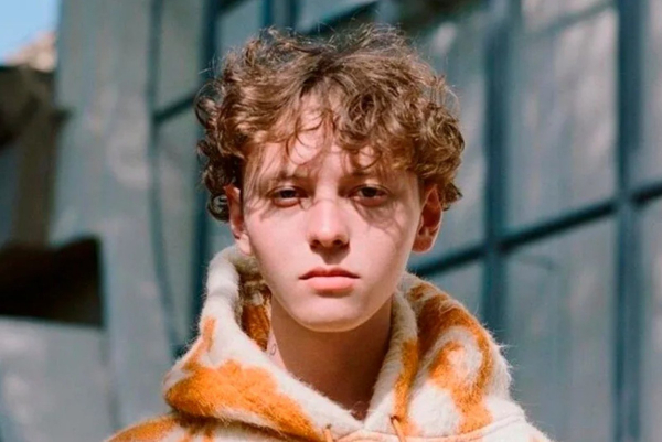 Певцу Шарлоту отказали в отправке в зону СВО Певцу Шарлоту отказали в отправке в зону СВО