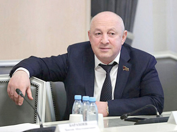 Депутат под давлением банкротства