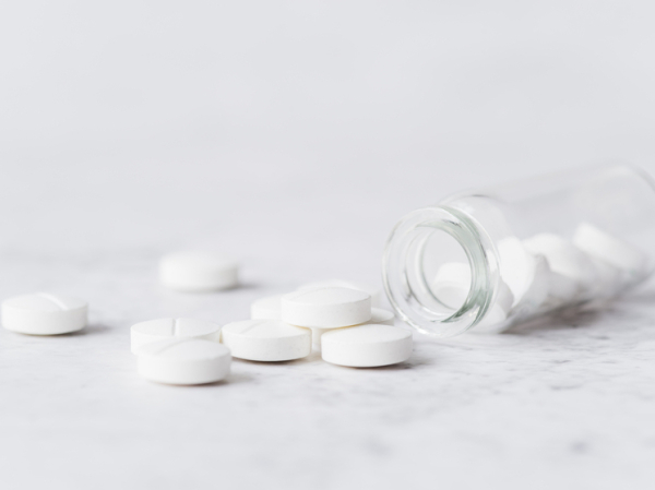 Долгое эхо таблеток способно изменить микробиом организма на годы вперед