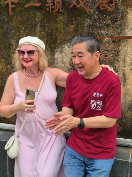 Дракон и лошадь: чем поражает театральная деревня в Китае