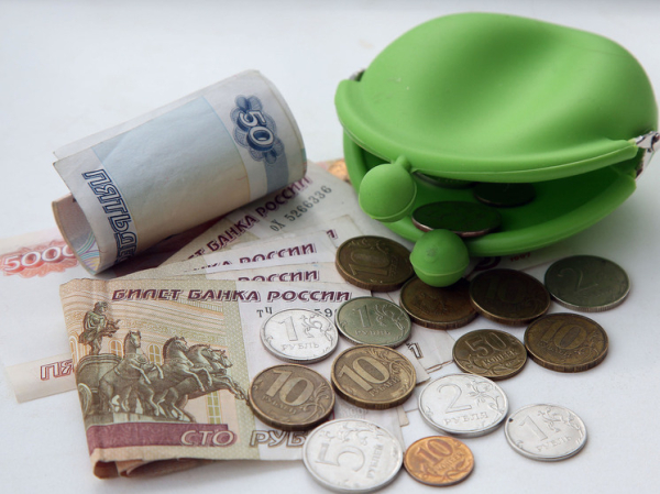 Две трети россиян считают, что их рабочая нагрузка выросла, а доходы - нет