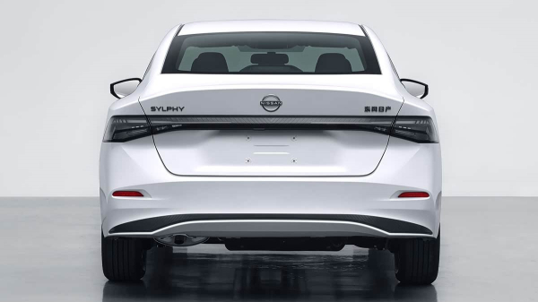 Седан Nissan Sylphy/Sentra готовится к масштабному обновлению Седан Nissan Sylphy/Sentra готовится к масштабному обновлению