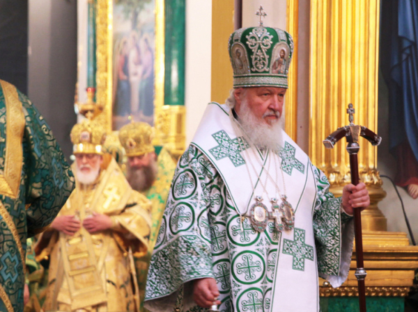 "Если патриарх начнет блудить": священник защитил предстоятеля РПЦ от "очернения"