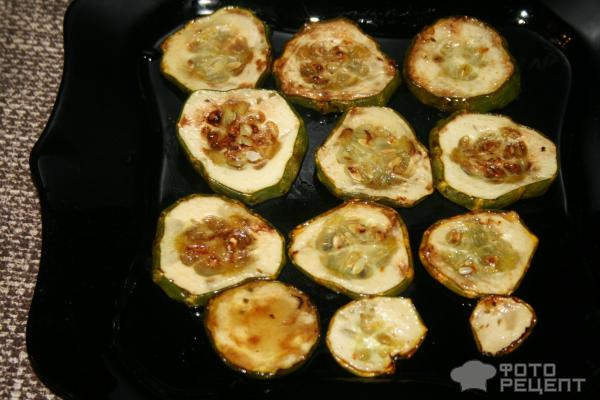 Рецепт: Жареные огурцы - закуска с пассерованными овощами Рецепт: Жареные огурцы - закуска с пассерованными овощами