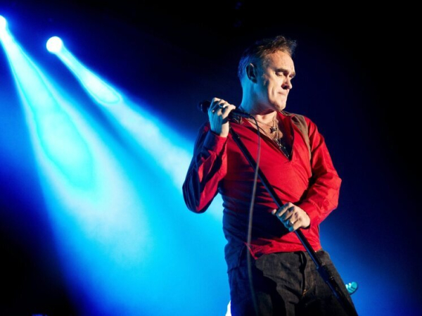 Над рок-символом The Smiths нависла «вербальная угроза» Стивена Моррисси