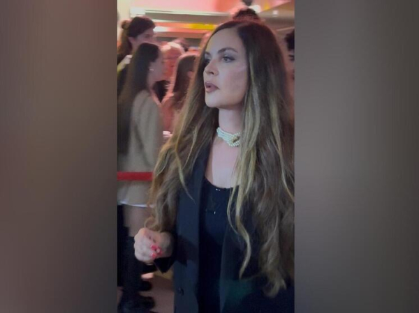 «Не узнать»: ведущая  Екатерина Андреева поразила эффектной внешностью