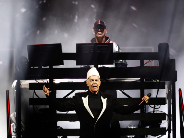 Pet Shop Boys решили впервые спеть чужие песни