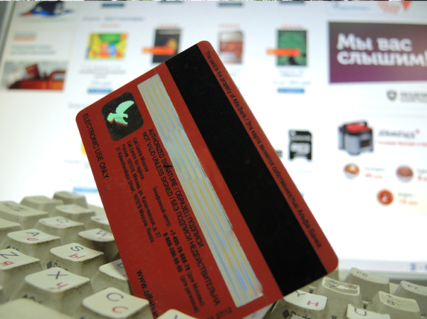 Пластиковая ловушка: почему россияне не могут расплатиться с процентами по своим кредиткам