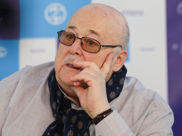 Семья Александра Калягина судится за апартаменты в Ялте
