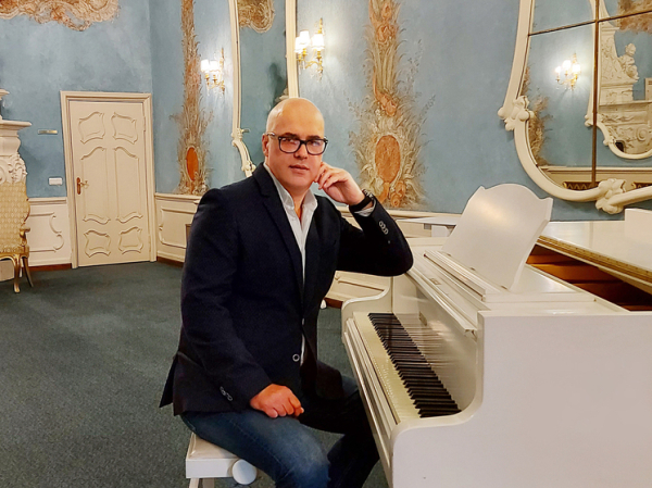 Создатель «Миража» Андрей Литягин: «Бывшие солистки меня не поздравят»