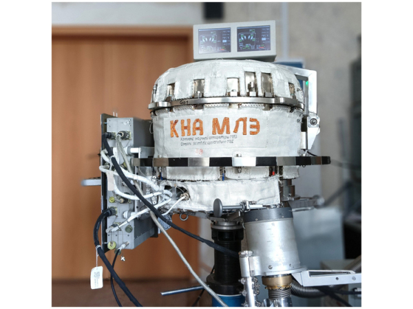 Внеземная чистая комната: на МКС начали выращивать полупроводники