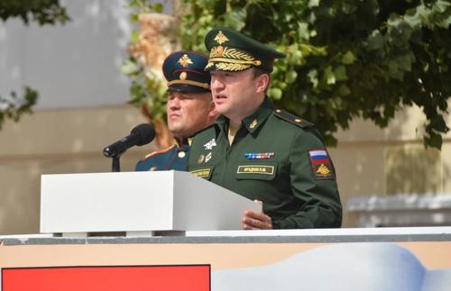 Замминистра обороны РФ генерал-майор Павел Фрадков дал старт новому учебному году в 161-й школе техников РВСН Замминистра обороны РФ генерал-майор Павел Фрадков дал старт новому учебному году в 161-й школе техников РВСН