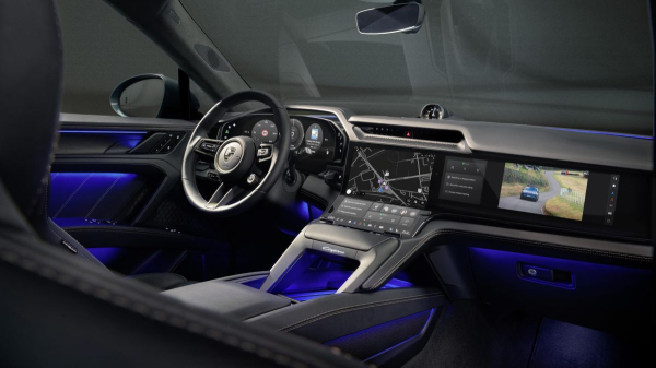 Показан салон электрического кроссовера Porsche Cayenne Показан салон электрического кроссовера Porsche Cayenne