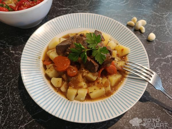 Рецепт: Печень свиная тушеная - с луком и морковью Рецепт: Печень свиная тушеная - с луком и морковью
