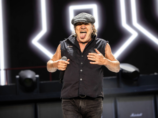 «Дайте тишины»: оглушенные жители пожаловались на AC/DC и Oasis