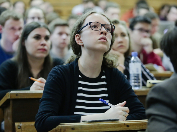 «Слишком умные»: число олимпиадников, поступающих без вступительных испытаний, могут уменьшить до 50-70%