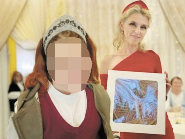 «Ты не на маскараде»: почему кокошник как аксессуар неуместен в школе