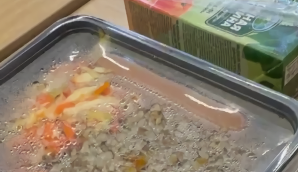 «В третий раз выдали гречку с сосиской»: туристы ждут вылета во Вьетнам «В третий раз выдали гречку с сосиской»: туристы ждут вылета во Вьетнам