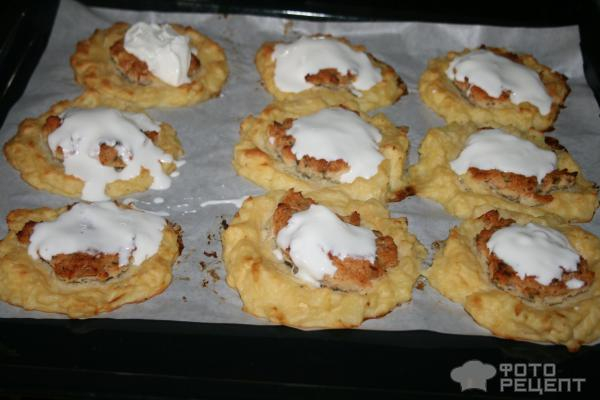 Рецепт: Ватрушки картофельные - с куриным фаршем Рецепт: Ватрушки картофельные - с куриным фаршем