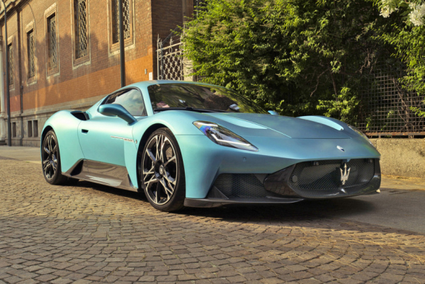 Суперкар Maserati MCPura стал эволюцией модели MC20 Суперкар Maserati MCPura стал эволюцией модели MC20