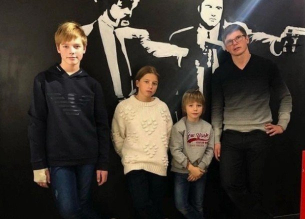 Андрей Аршавин бросил все силы на уменьшение алиментов на старших детей Андрей Аршавин бросил все силы на уменьшение алиментов на старших детей