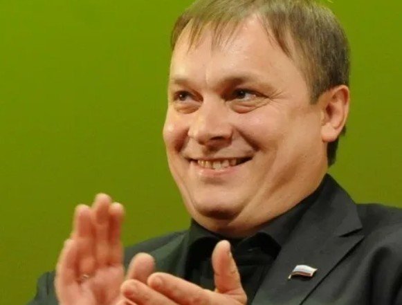 Андрей Разин поддержал плагиат на песни группы "Ласковый май" Андрей Разин поддержал плагиат на песни группы "Ласковый май"
