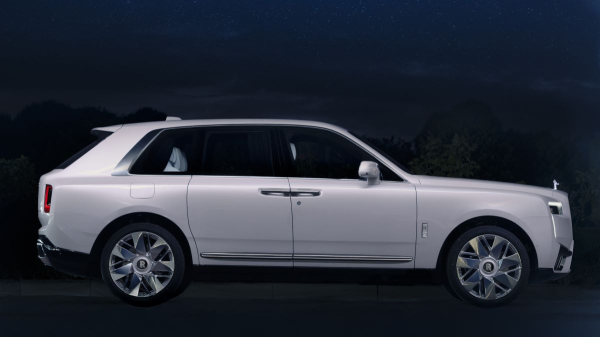 Rolls-Royce Cullinan Cosmos: в далекой-далекой галактике  Rolls-Royce Cullinan Cosmos: в далекой-далекой галактике