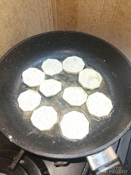 Рецепт: Кабачки жареные, закусочные - С чесноком, классические Рецепт: Кабачки жареные, закусочные - С чесноком, классические