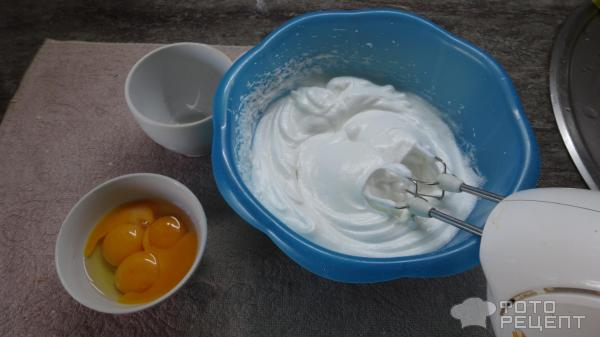 Рецепт: Насыпной творожный пирог с орехами - быстро , вкусно и много... Рецепт: Насыпной творожный пирог с орехами - быстро , вкусно и много...
