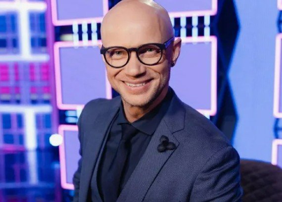 В Сети появились подробности дебоша, устроенного Хрусталевым на борту самолета В Сети появились подробности дебоша, устроенного Хрусталевым на борту самолета