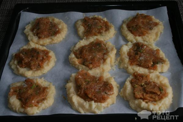 Рецепт: Ватрушки картофельные - с куриным фаршем Рецепт: Ватрушки картофельные - с куриным фаршем