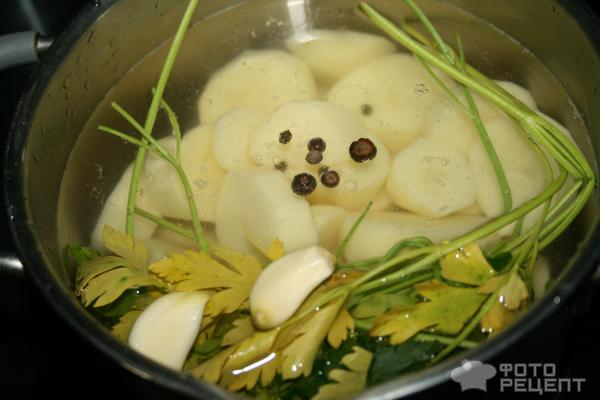 Рецепт: Ватрушки картофельные - с куриным фаршем Рецепт: Ватрушки картофельные - с куриным фаршем